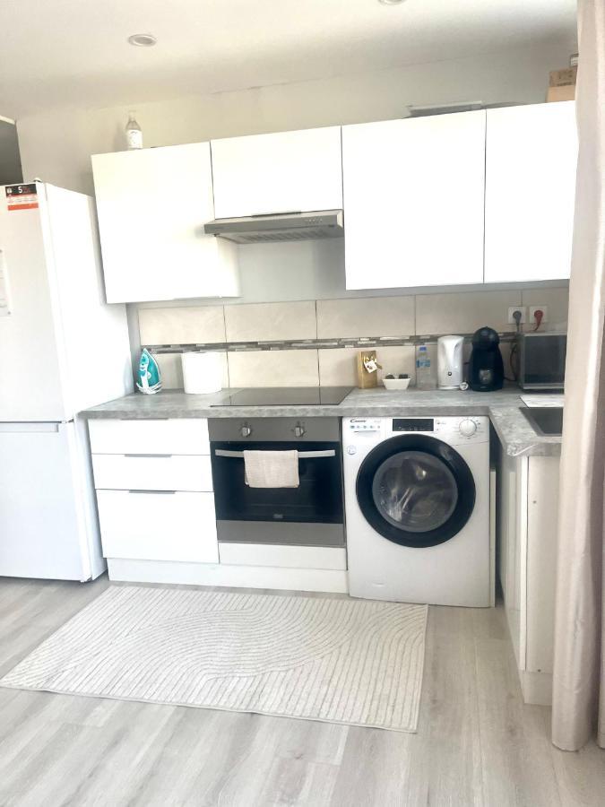Le Serenityappart Suresnes Dış mekan fotoğraf