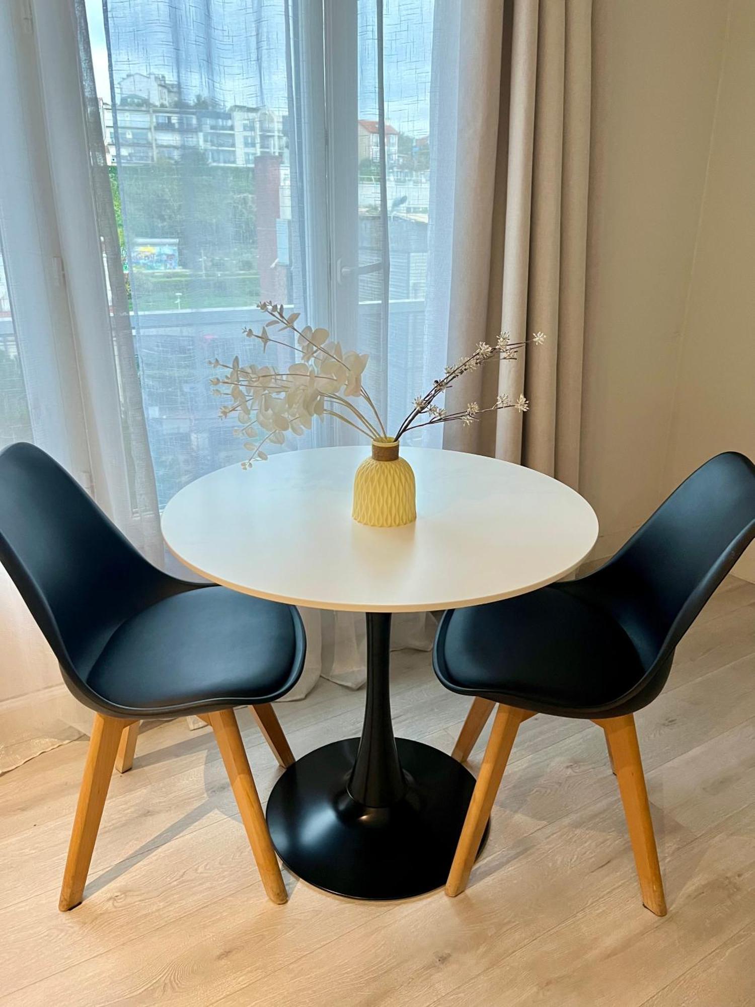 Le Serenityappart Suresnes Dış mekan fotoğraf